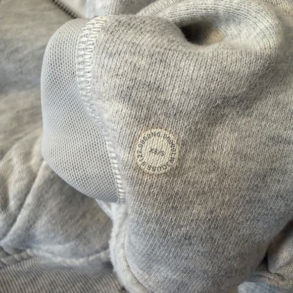 Lululemon Scuba Oversized 1/2 Zip Hoodie in Heathered Light Grey (Size XS/S) - Picture 7 of 12